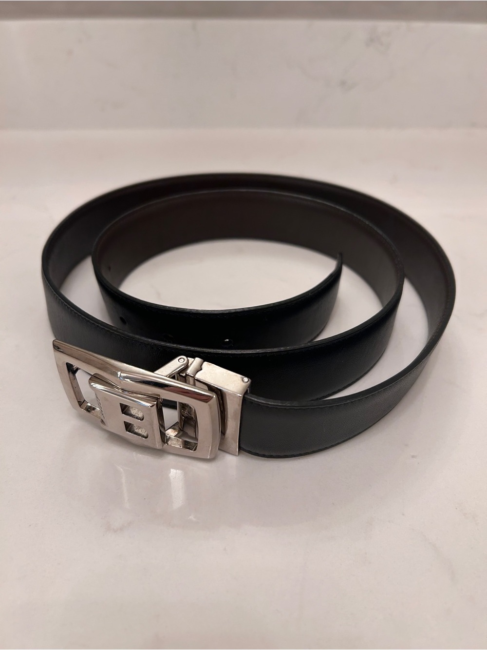 Bally Baldek 35 Reversible (Black/Dark Brown) Leather Belt, Size 110 / 44